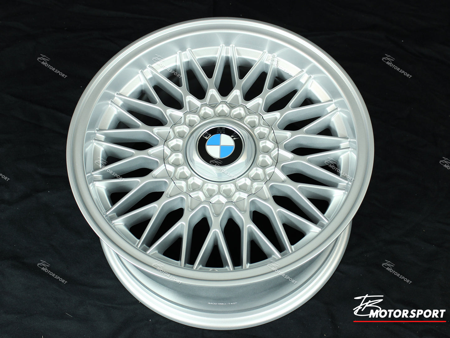 Maxilite 8x16 ET28 Kreuzspeichen Felge 4x100 inkl. TÜV