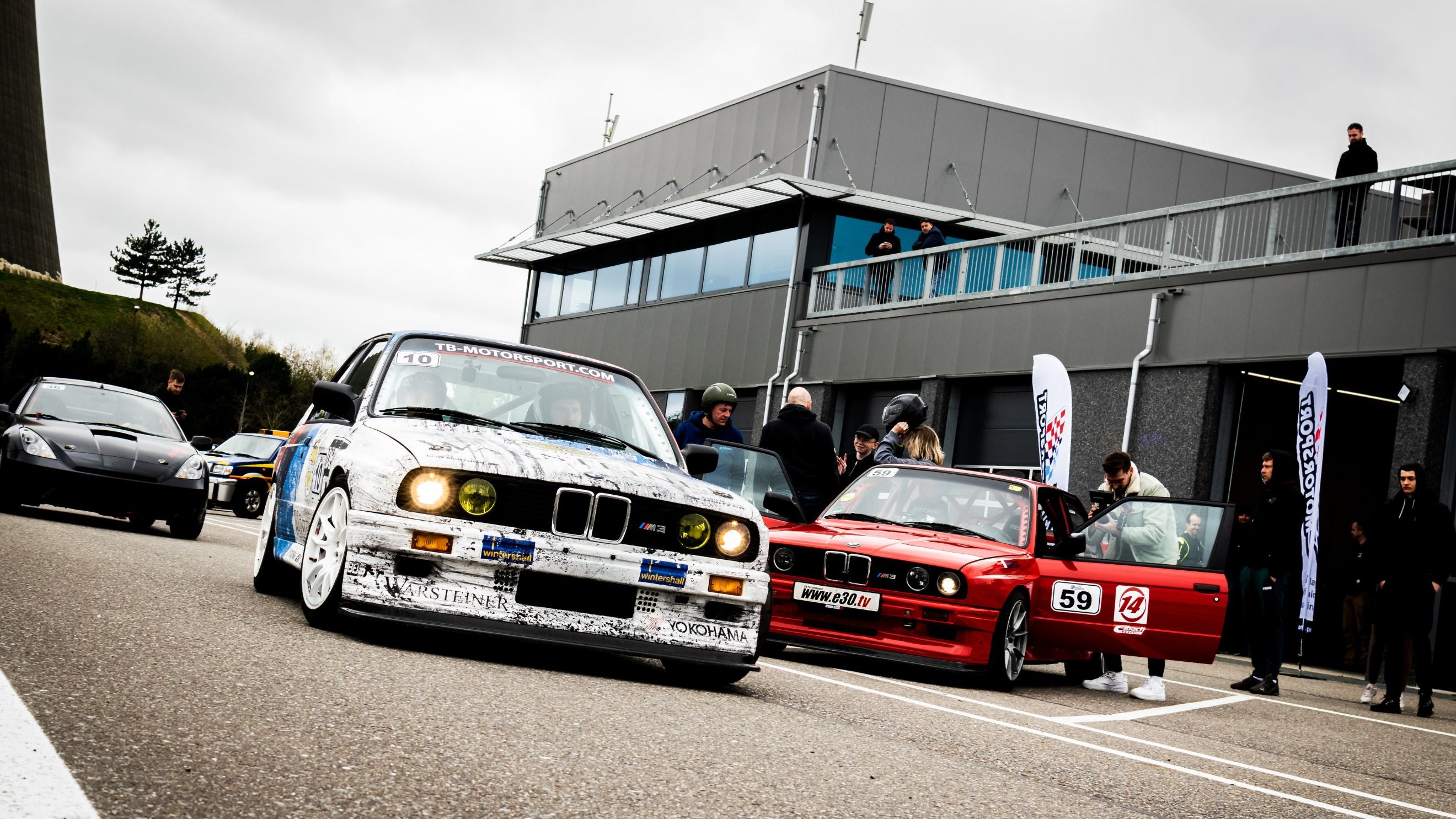 Video laden: Driften in Meppen by TB-Motorsport