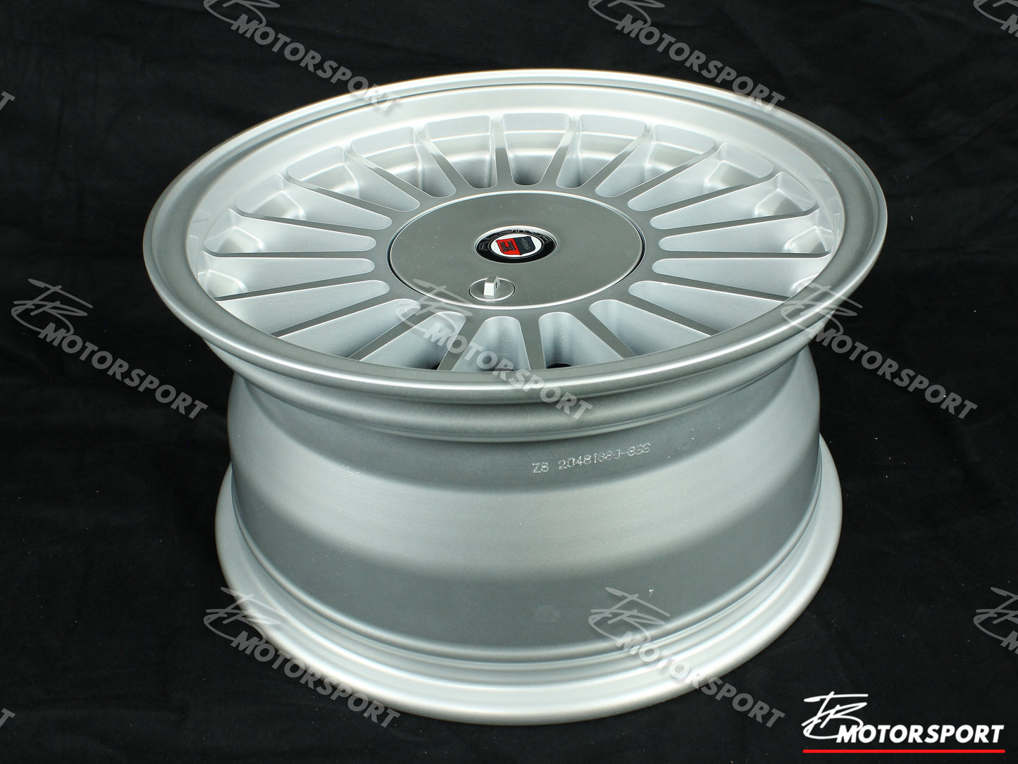 Maxilite Alpina Style 8x16 ET28 4x100